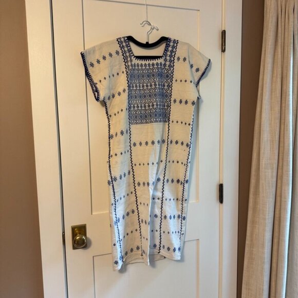 Mi Golondrina One of a Kind Huipil Fino Blanca Azul - Picture 3 of 4